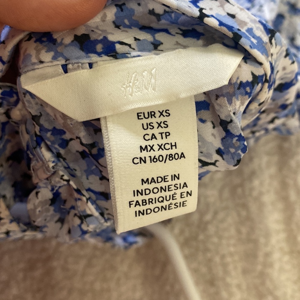 H&M blouse - Picture 4 of 4